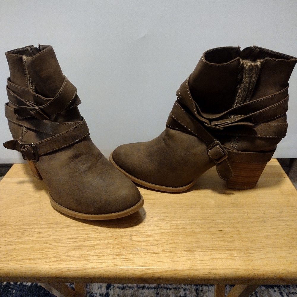 Chocolate brown leather boots with straps